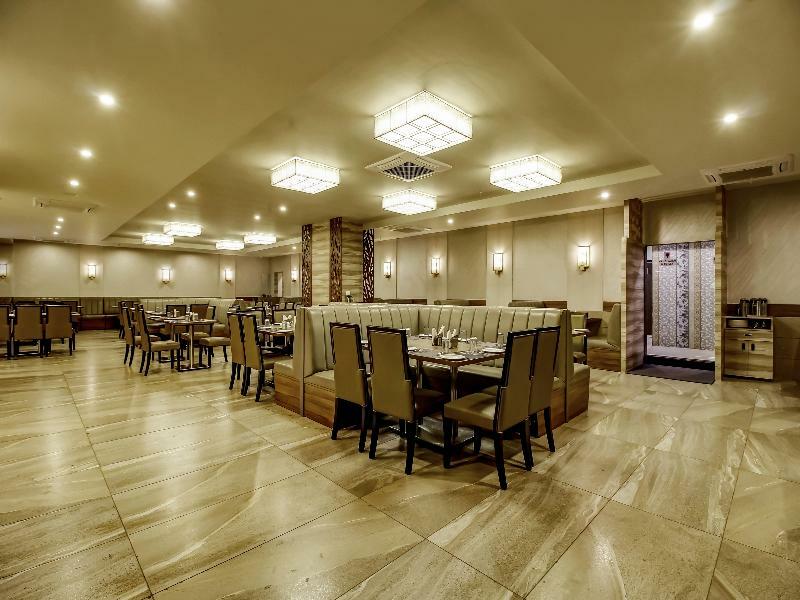 Hotel Capital O 28086 Sindhura Grand Hajdarábád Exteriér fotografie