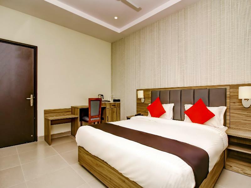 Hotel Capital O 28086 Sindhura Grand Hajdarábád Exteriér fotografie
